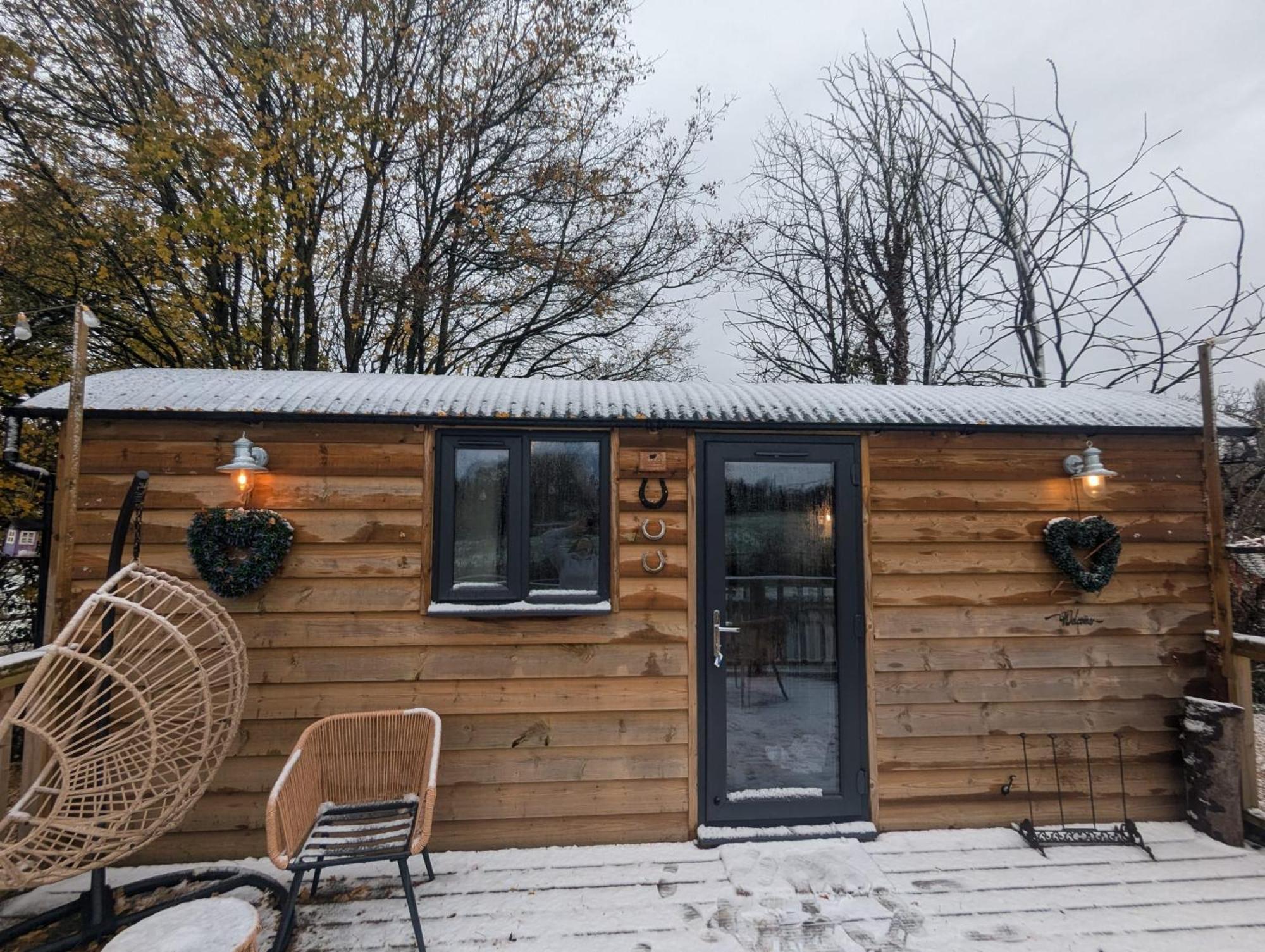 Rusty Duck Retreat Shepherds Hut Shedfield Exterior photo